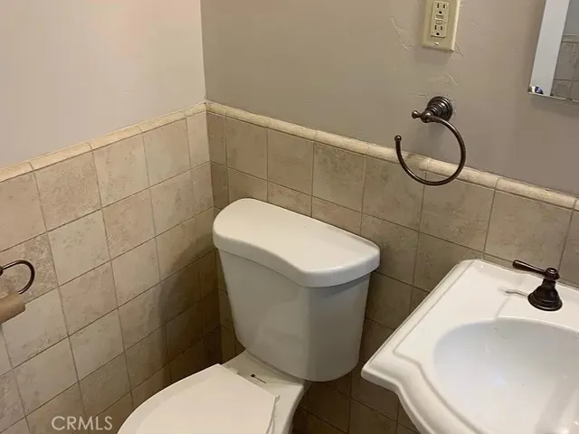 2 Bed - 1 Full Bath