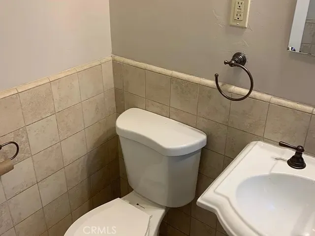 2 Bedroom - 1 Full Bath