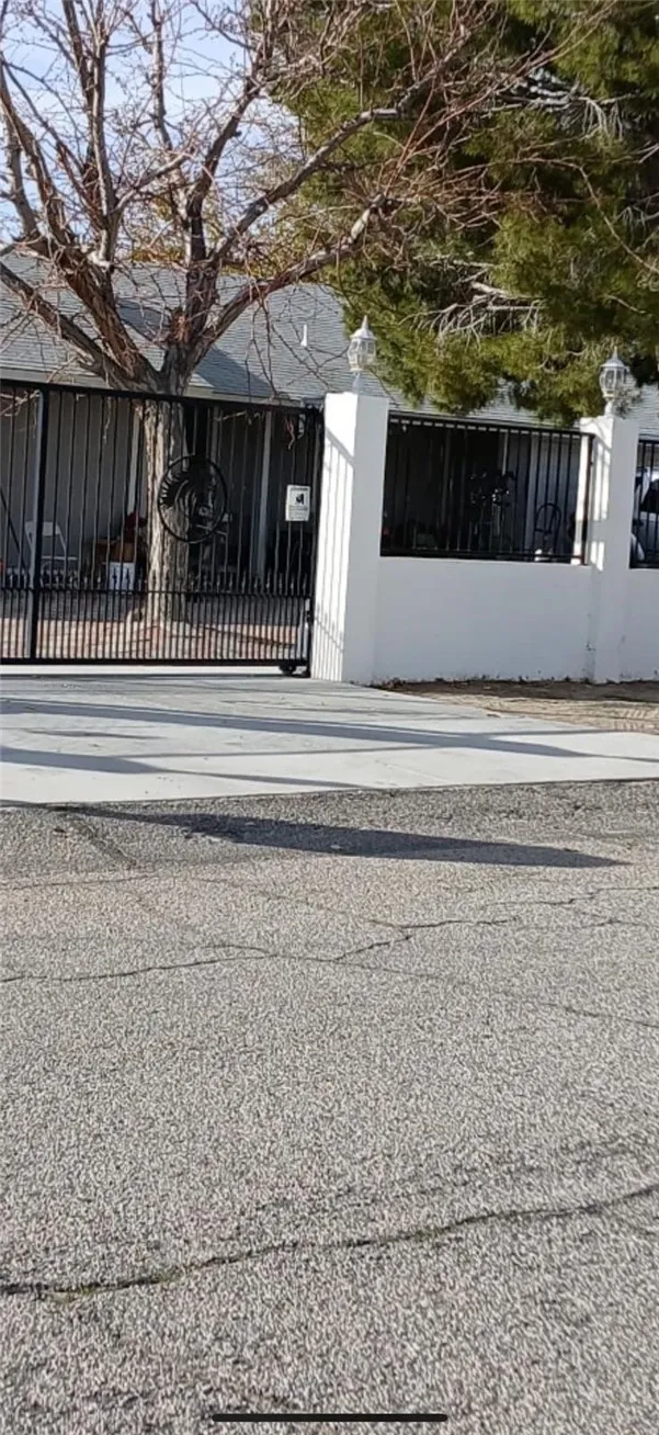 40531 176th E, Lancaster, California 93535 home-pic-1