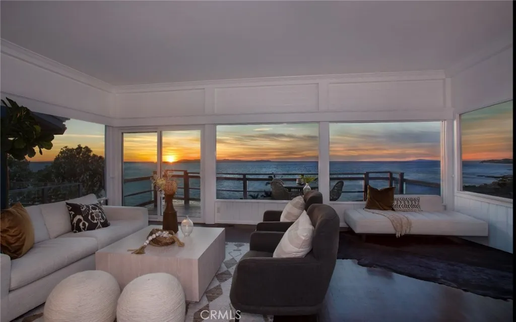 2621 Victoria Drive, Laguna Beach, California 92651 home-pic-1