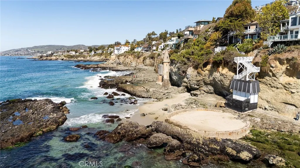 2621 Victoria Drive, Laguna Beach, California 92651 home-pic-22