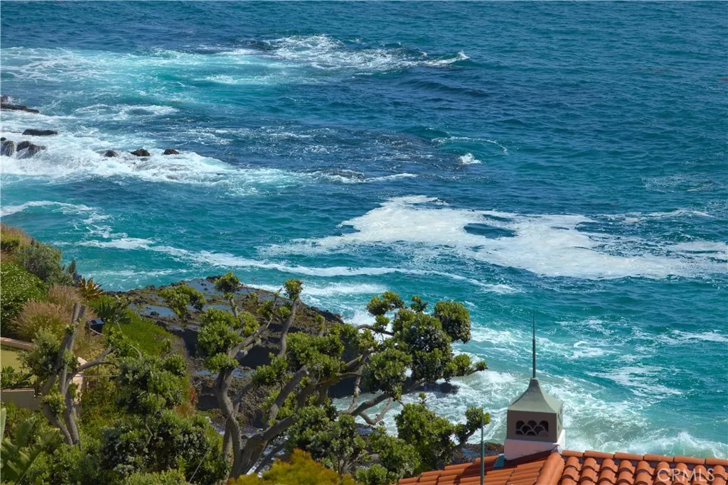 2621 Victoria Drive, Laguna Beach, California 92651 home-pic-5