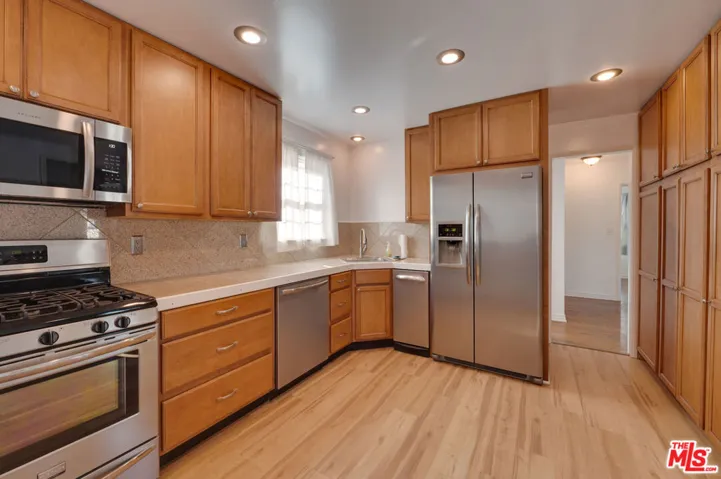 6408 W 82nd Street, Los Angeles, California 90045