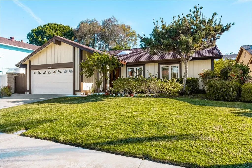 23742 Via Navarra, Mission Viejo, California 92691 home-pic-1
