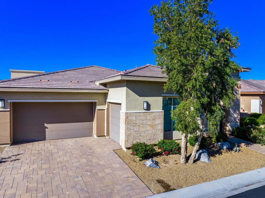 51225 Clubhouse Drive, Indio, California 92201 home-pic-3