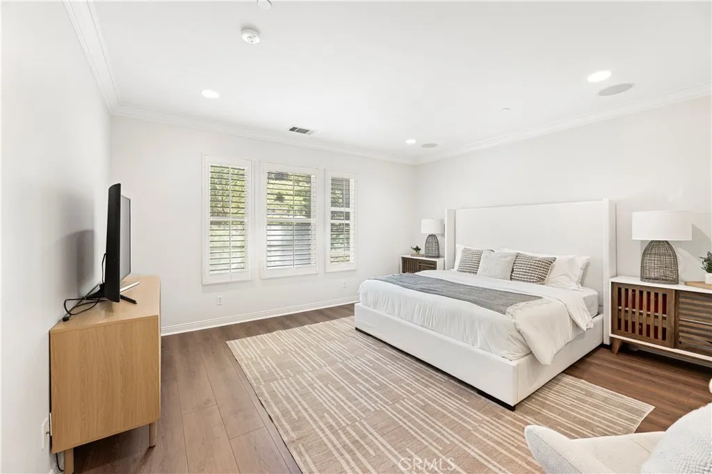 54 Valley Terrace, Irvine, California 92603 home-pic-35