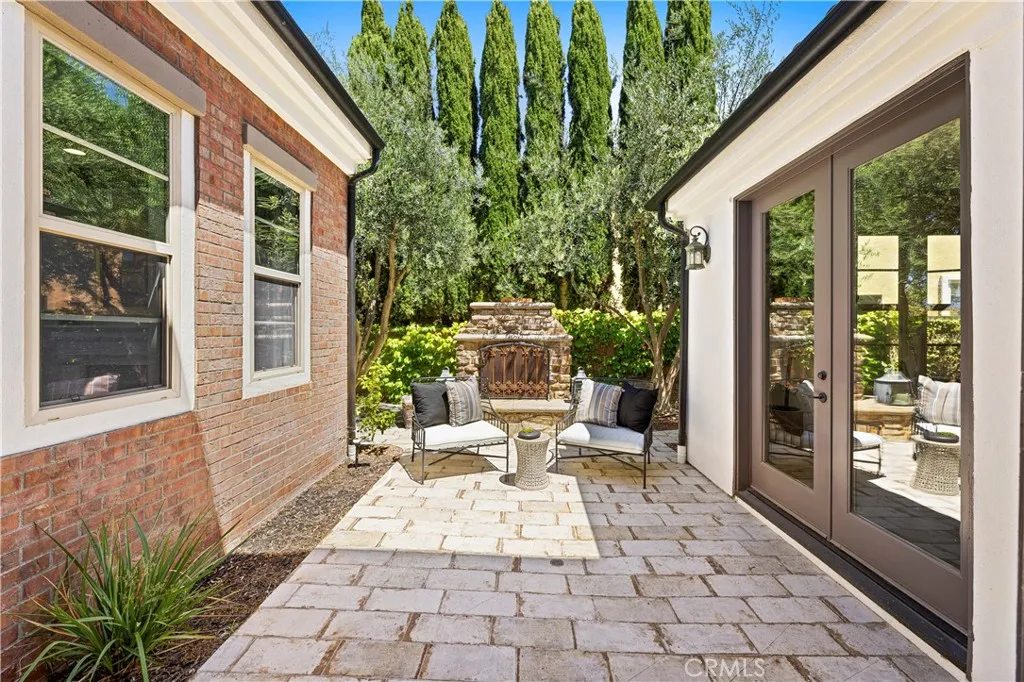 54 Valley Terrace, Irvine, California 92603 home-pic-10