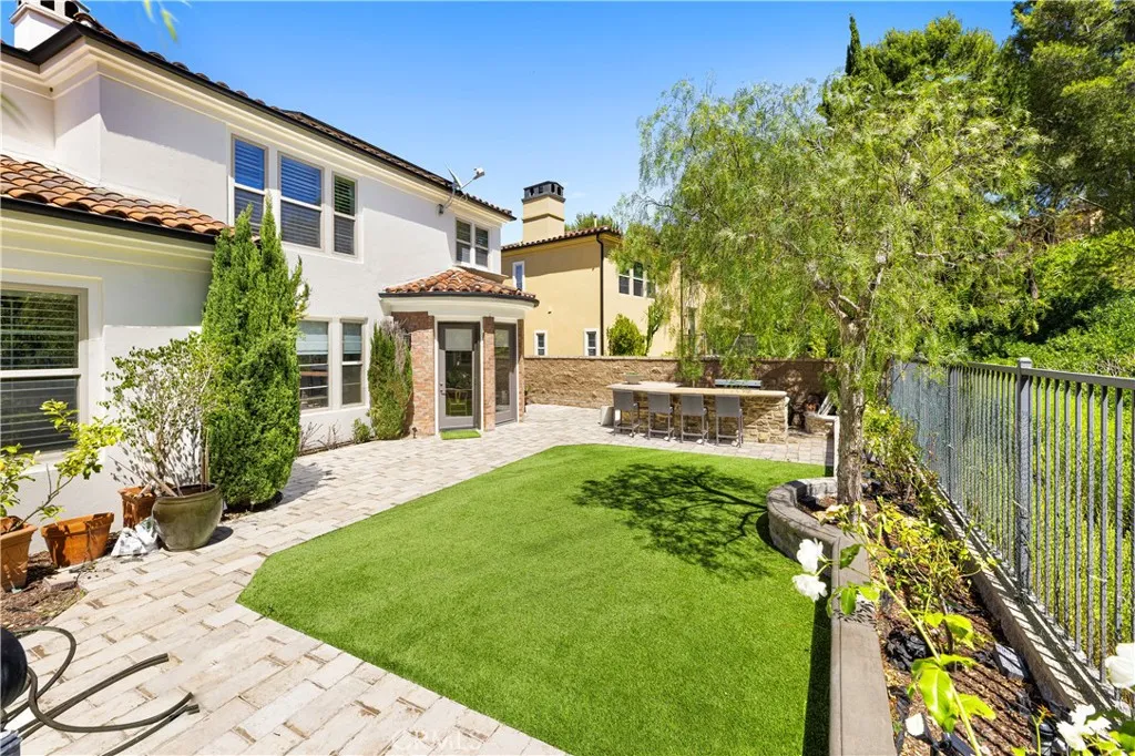 54 Valley Terrace, Irvine, California 92603 home-pic-60