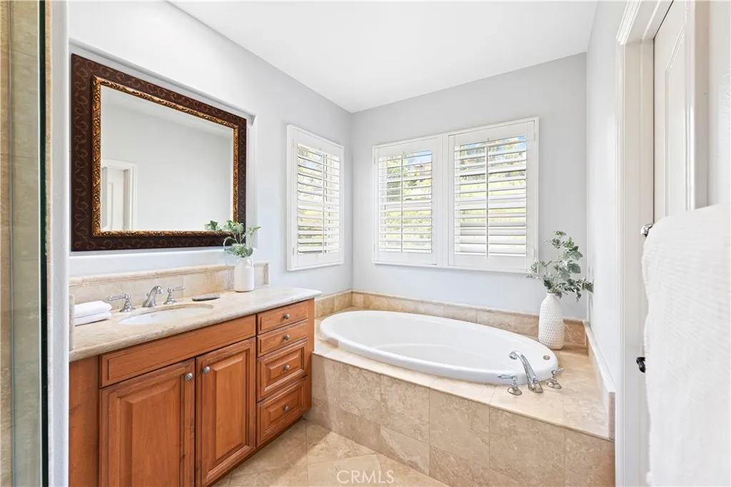 54 Valley Terrace, Irvine, California 92603 home-pic-38