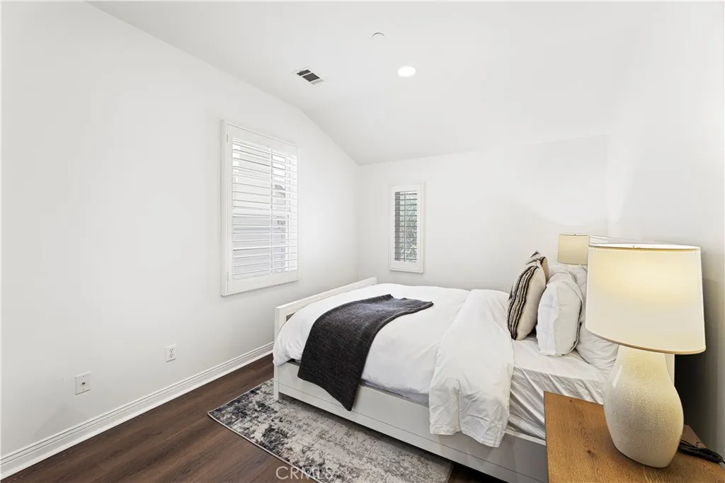 54 Valley Terrace, Irvine, California 92603 home-pic-49