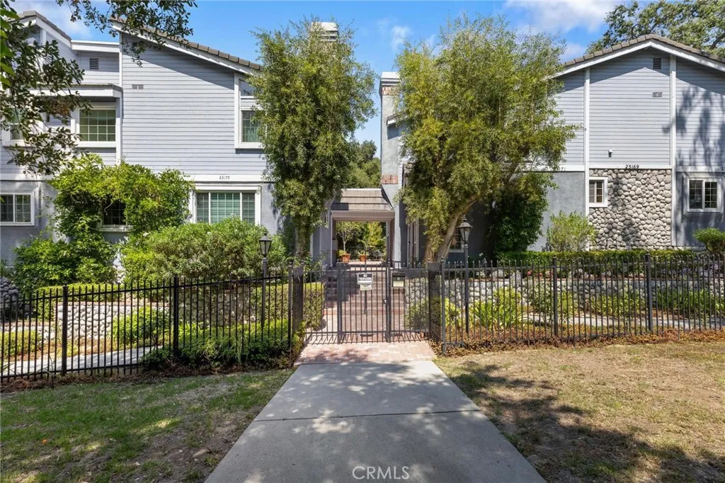 23163 Mulholland Drive Unit 6, Woodland Hills, California 91364 home-pic-27