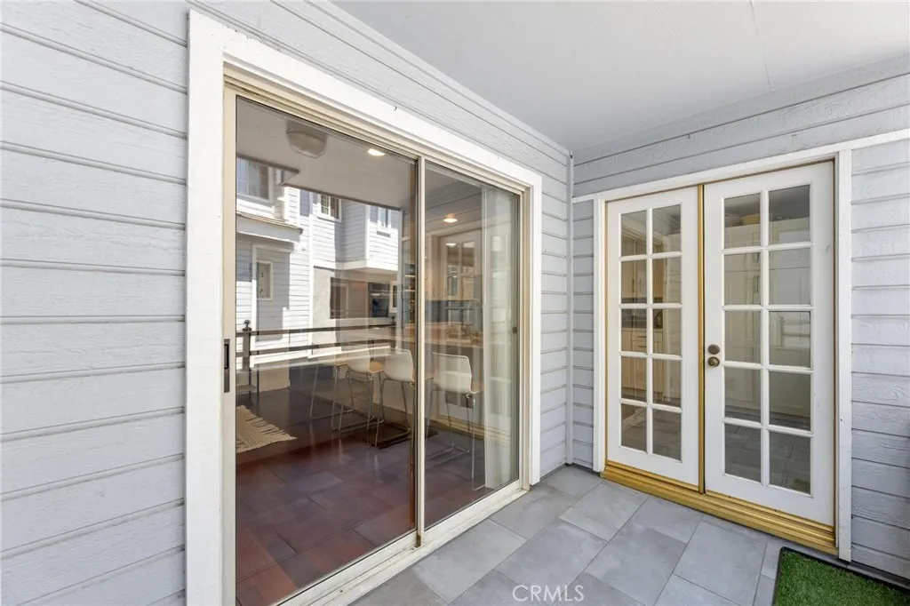 23163 Mulholland Drive Unit 6, Woodland Hills, California 91364 home-pic-15
