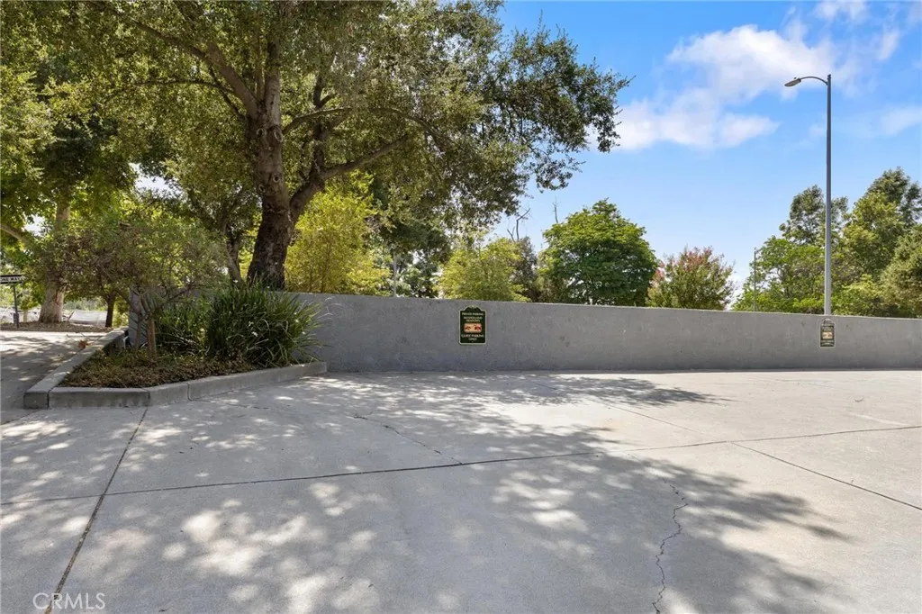 23163 Mulholland Drive Unit 6, Woodland Hills, California 91364 home-pic-29