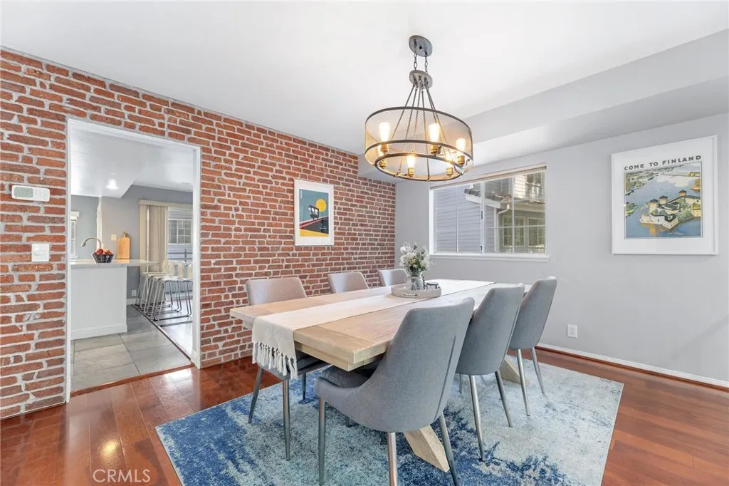 23163 Mulholland Drive Unit 6, Woodland Hills, California 91364 home-pic-10