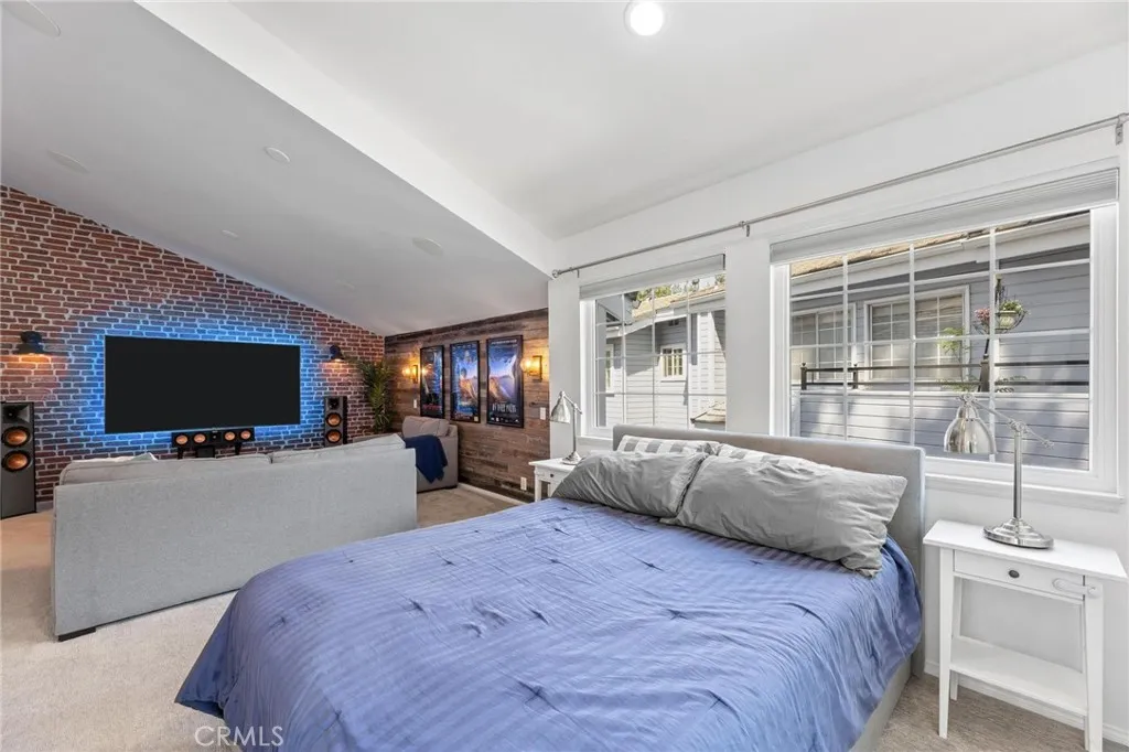 23163 Mulholland Drive Unit 6, Woodland Hills, California 91364 home-pic-19