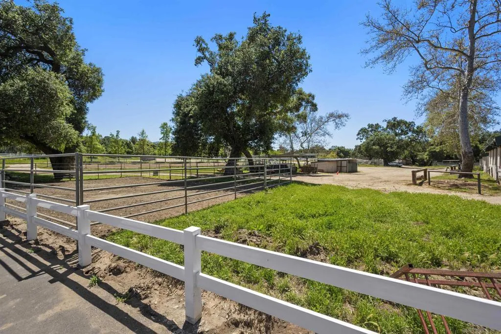 15858 Green Haven Court, Ramona, California 92065 home-pic-60