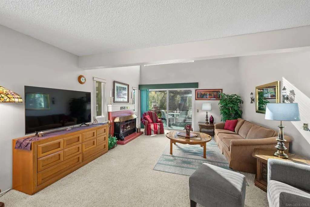 15858 Green Haven Court, Ramona, California 92065 home-pic-9