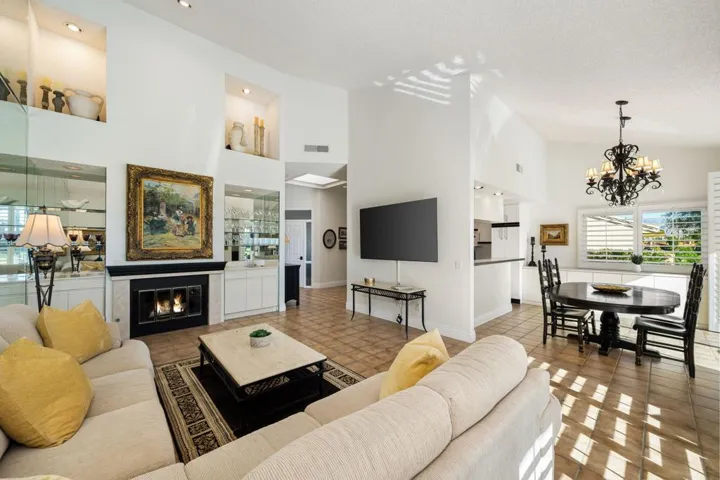 33-web-or-mls-JCLobelia_OPMG_1225_033