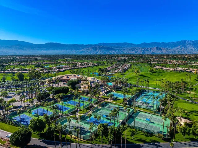 21-web-or-mls-JCLobelia_OPMG_1225_021