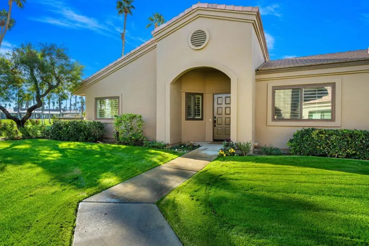 28-web-or-mls-JCLobelia_OPMG_1225_028