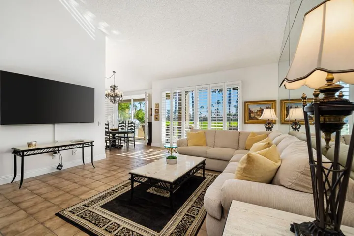 31-web-or-mls-JCLobelia_OPMG_1225_031