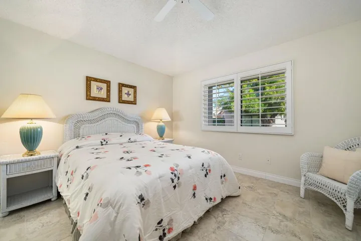 55-web-or-mls-JCLobelia_OPMG_1225_055