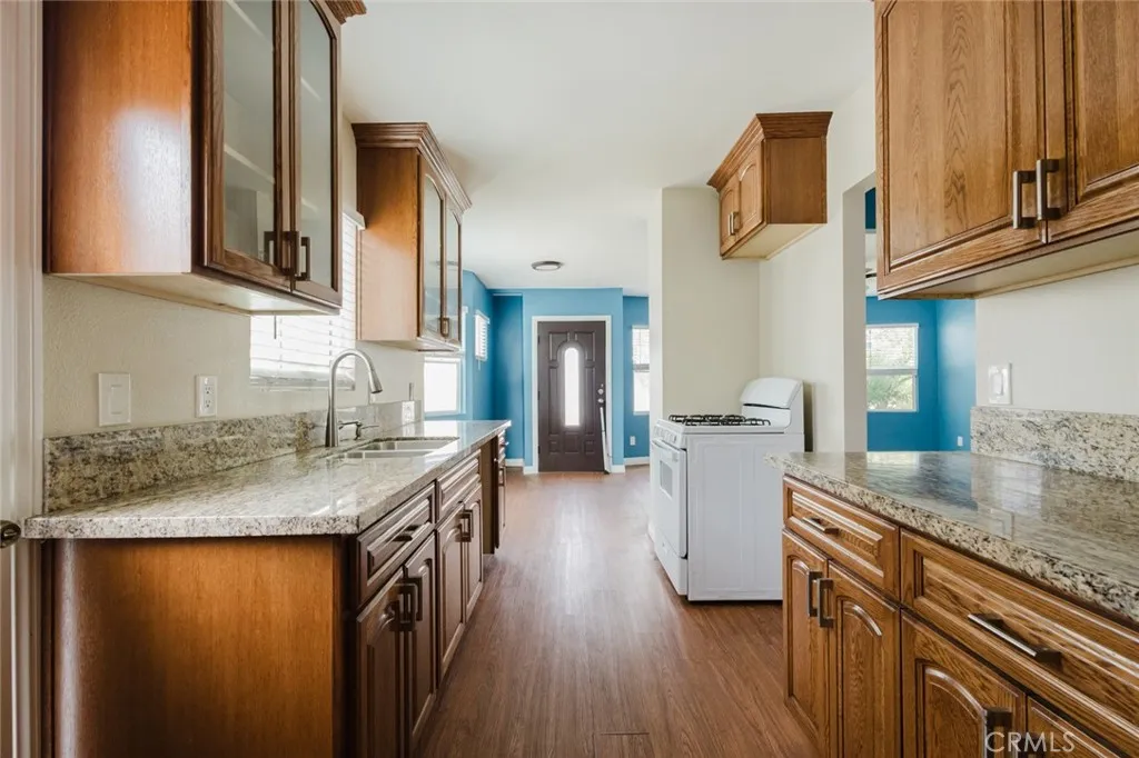 2226 Hauser Boulevard, Los Angeles, California 90016 home-pic-18