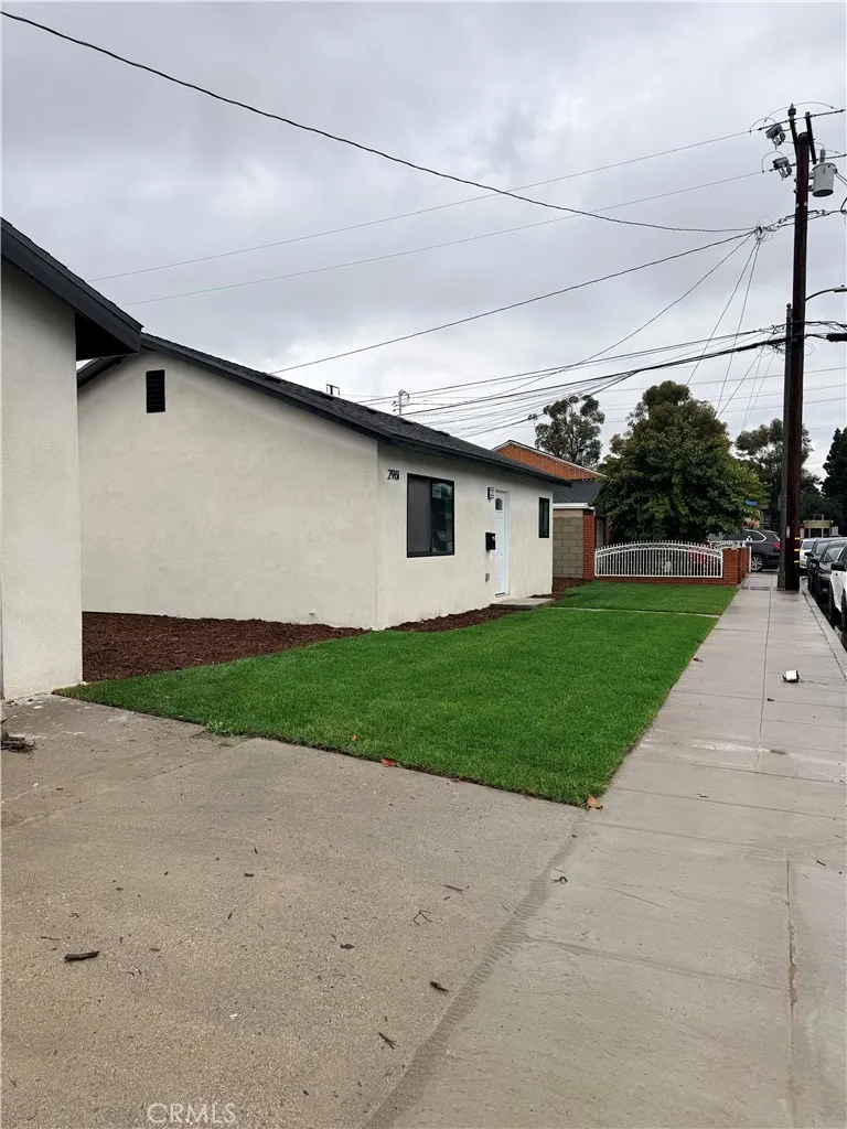 2101 W Canton, Long Beach, California 90810 home-pic-4
