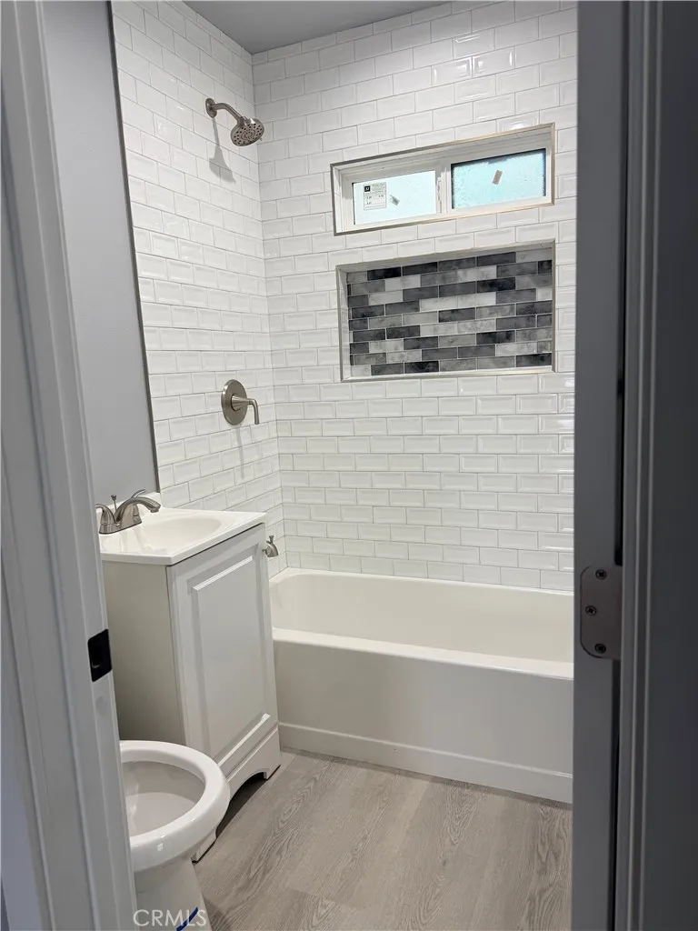 2101 W Canton, Long Beach, California 90810 home-pic-22