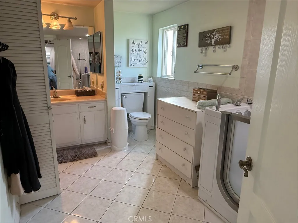 1860 Mckinney Wy M15-21a, Seal Beach, California 90740 home-pic-28