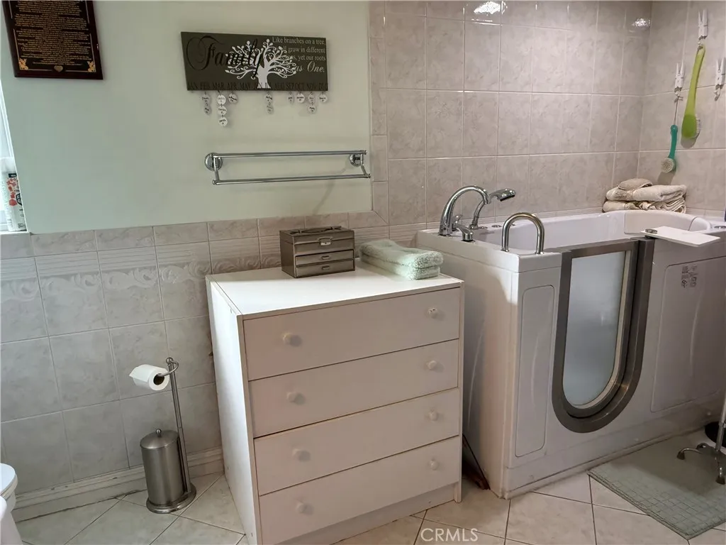 1860 Mckinney Wy M15-21a, Seal Beach, California 90740 home-pic-26