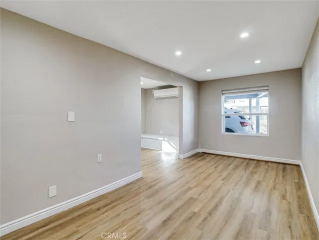 985 1/2 Dexter Street, Los Angeles, California 90042