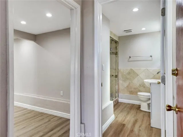 985 1/2 Dexter Street, Los Angeles, California 90042