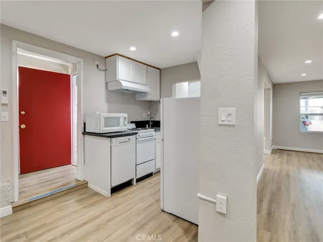 985 1/2 Dexter Street, Los Angeles, California 90042