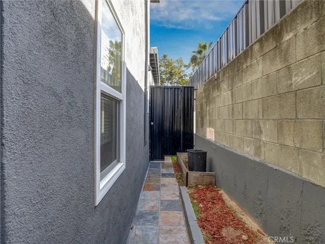 985 1/2 Dexter Street, Los Angeles, California 90042