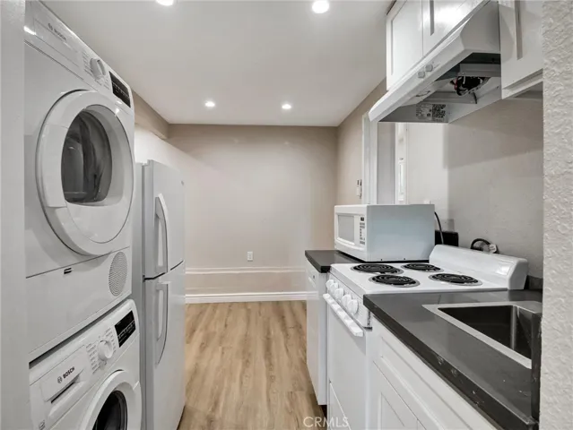 985 1/2 Dexter Street, Los Angeles, California 90042