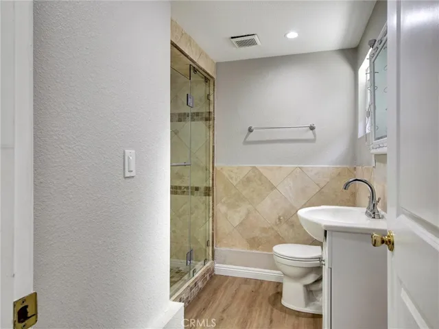 985 1/2 Dexter Street, Los Angeles, California 90042