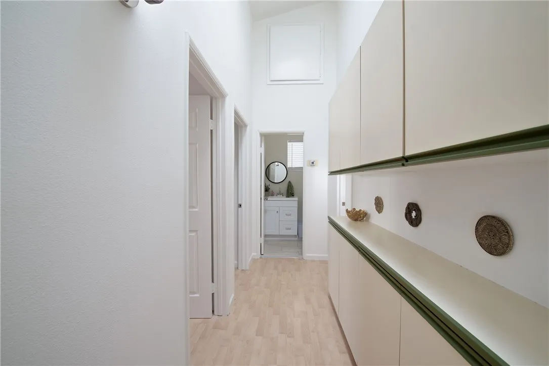 401 W 220th Street  home-pic-22