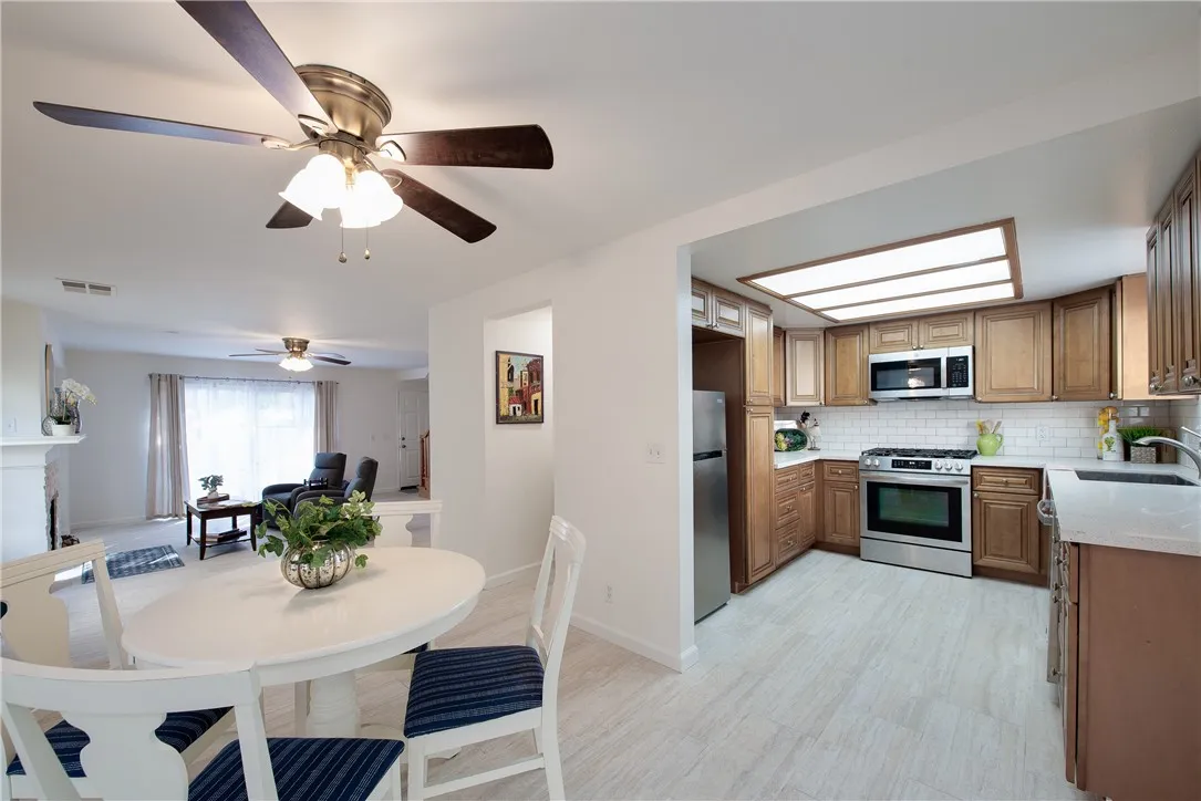 401 W 220th Street  home-pic-18
