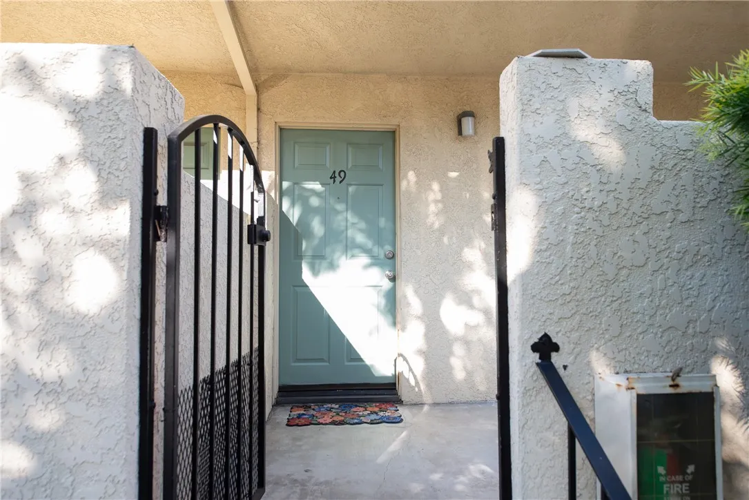 401 W 220th Street  home-pic-11