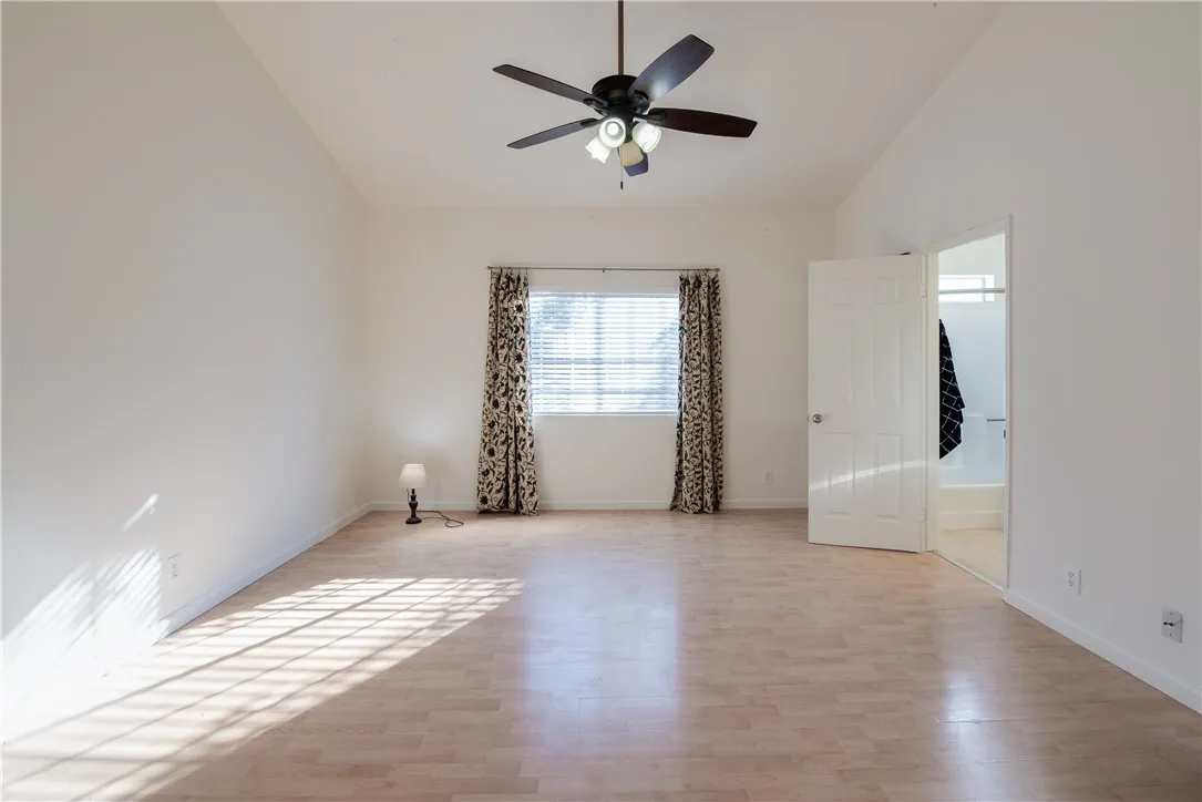 401 W 220th Street  home-pic-26