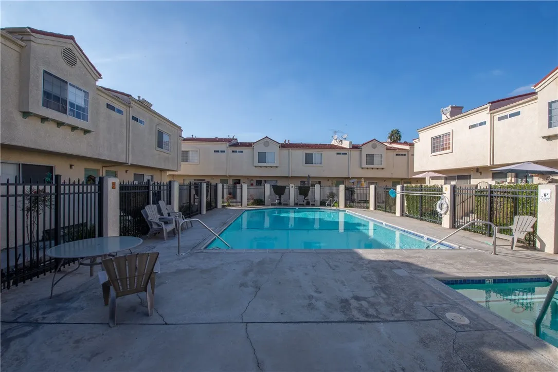 401 W 220th Street  home-pic-5