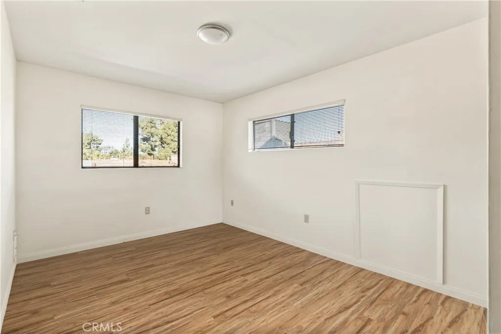 531 N Niagara, Burbank, California 91505 home-pic-26