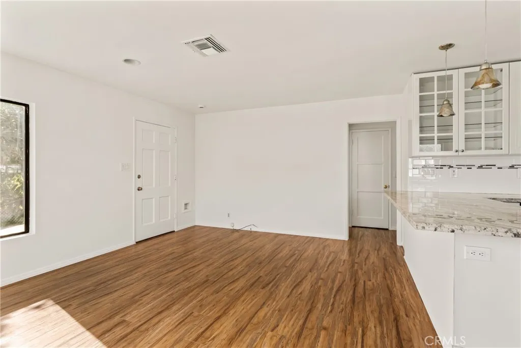 531 N Niagara, Burbank, California 91505 home-pic-5