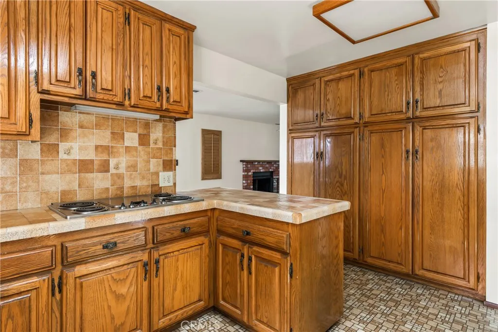 531 N Niagara, Burbank, California 91505 home-pic-19