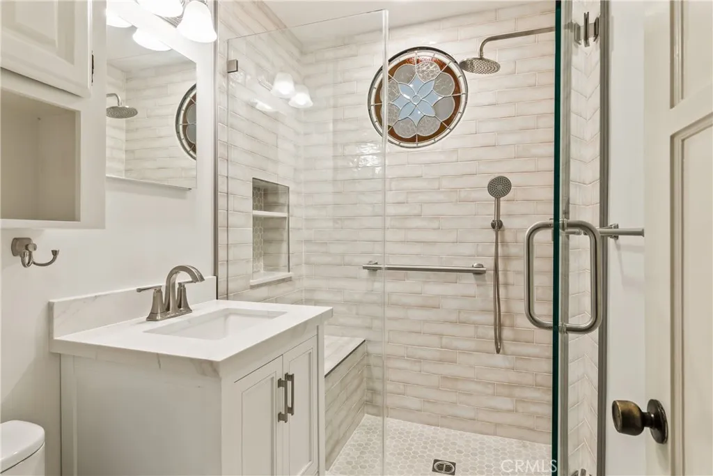 531 N Niagara, Burbank, California 91505 home-pic-25