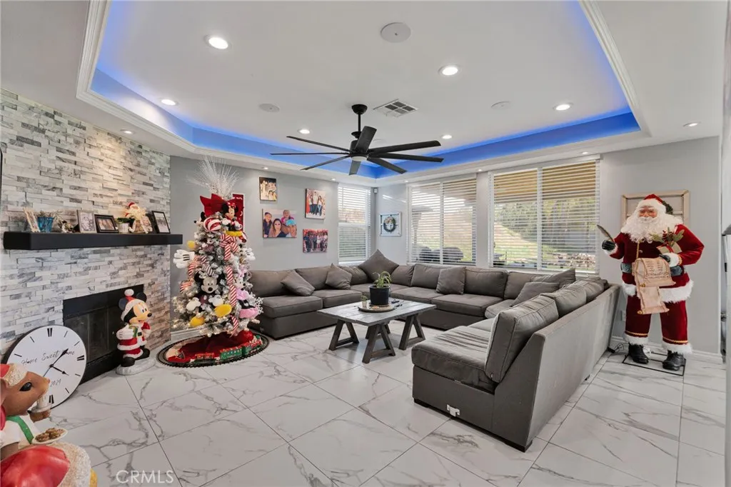 10180 Via Pescadero, Moreno Valley, California 92557 home-pic-18