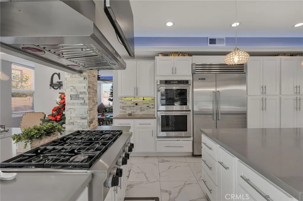 10180 Via Pescadero, Moreno Valley, California 92557 home-pic-13