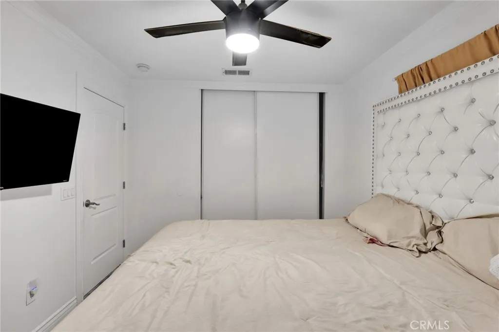10180 Via Pescadero, Moreno Valley, California 92557 home-pic-36