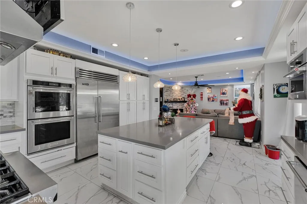10180 Via Pescadero, Moreno Valley, California 92557 home-pic-12